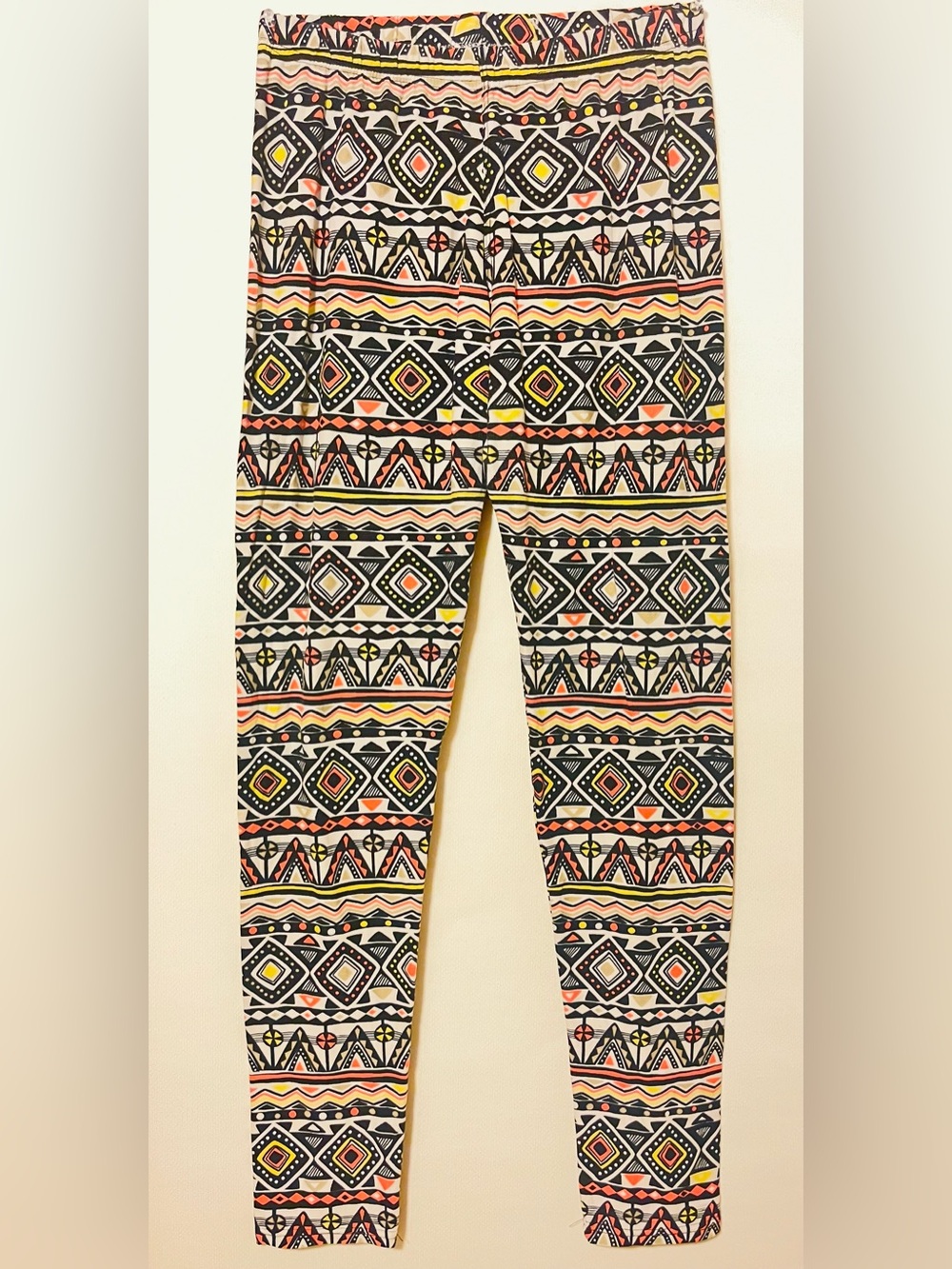 Hot Kiss Women’s Geometric Aztec Print Stretch Leggings Black White Peach OSFA